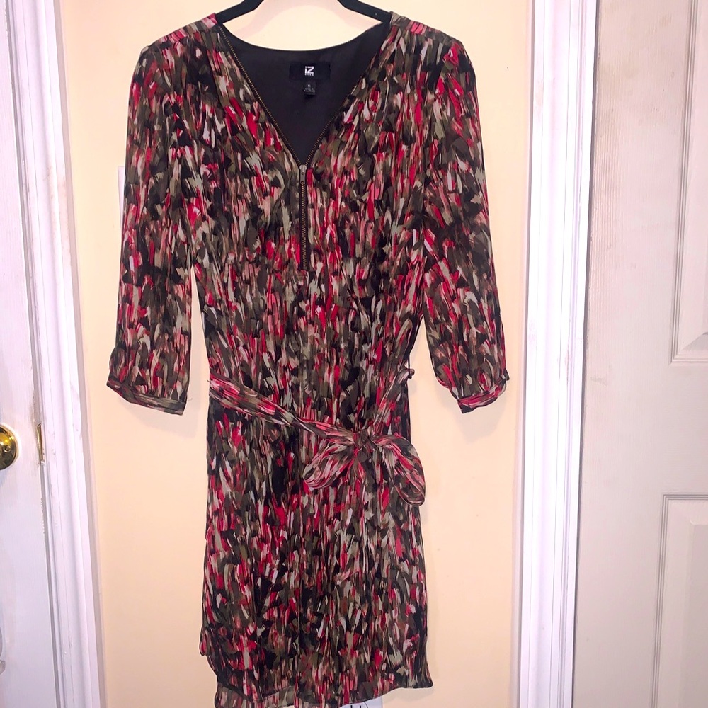 IZ Byer  Junior’s Green / Berry Red Belted Shift Dress Chiffon Lined Size M